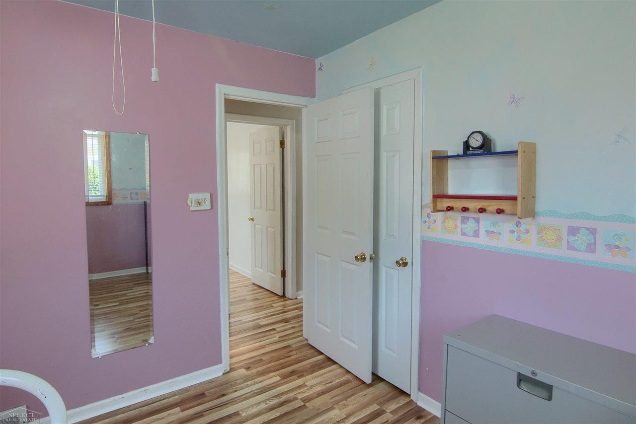 18135 Stephens Road Eastpointe, MI 48021 - Photo 18 of 30 31387640-17.JPG