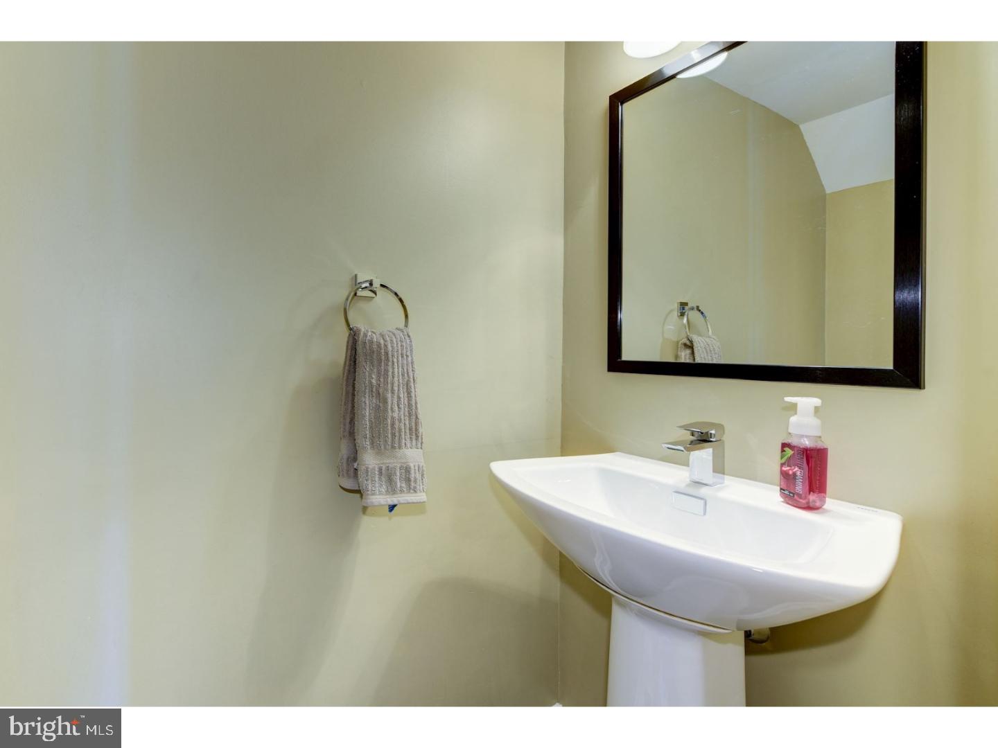 84 Brick Road Cherry Hill, NJ 08003 - Photo 13 of 24