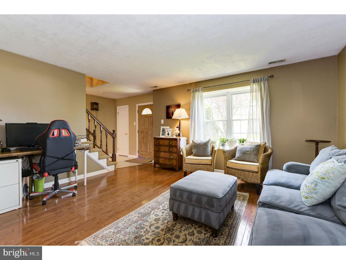 84 Brick Road Cherry Hill, NJ 08003 - Photo 4 of 24
