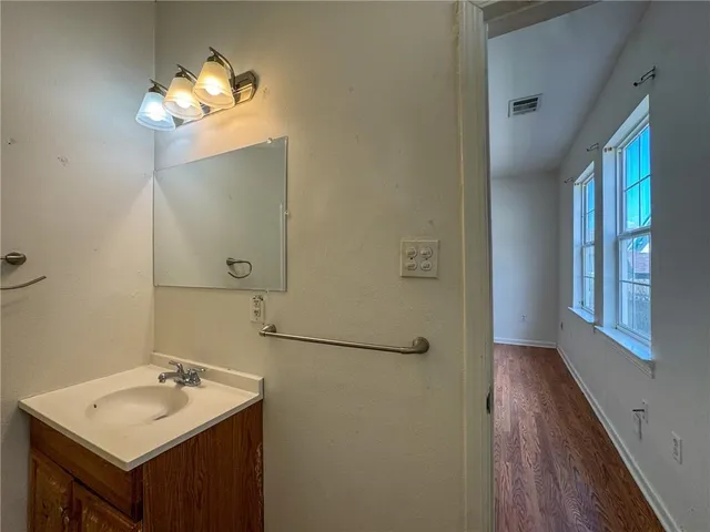 $1,600 | Undisclosed Address, New Orleans, LA 70122