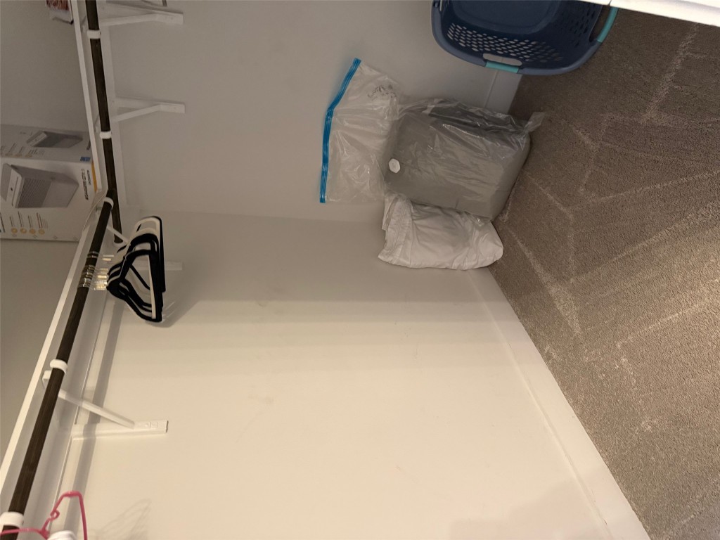 7904 Hillock Terrace Austin, TX 78744 - Photo 8 of 9