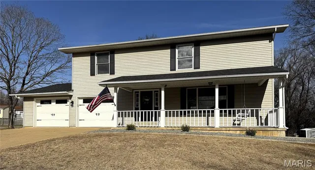 $389,900 | 310 Fairview Lane, Desloge, MO 63601