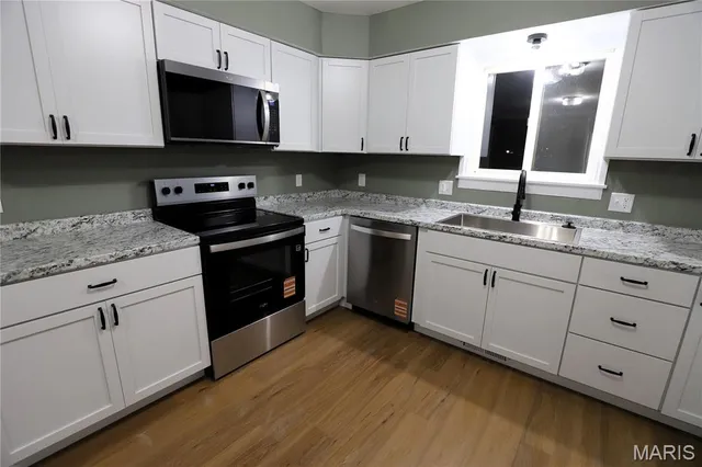 $389,900 | 310 Fairview Lane, Desloge, MO 63601