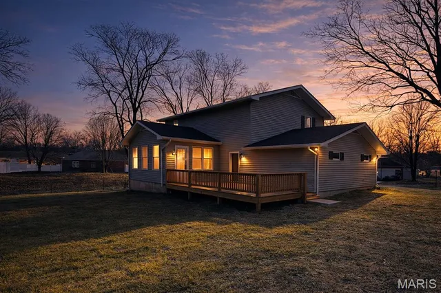 $389,900 | 310 Fairview Lane, Desloge, MO 63601