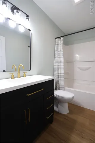 $389,900 | 310 Fairview Lane, Desloge, MO 63601