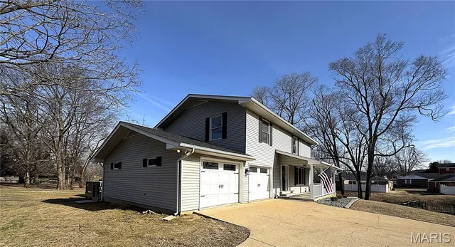 $389,900 | 310 Fairview Lane, Desloge, MO 63601
