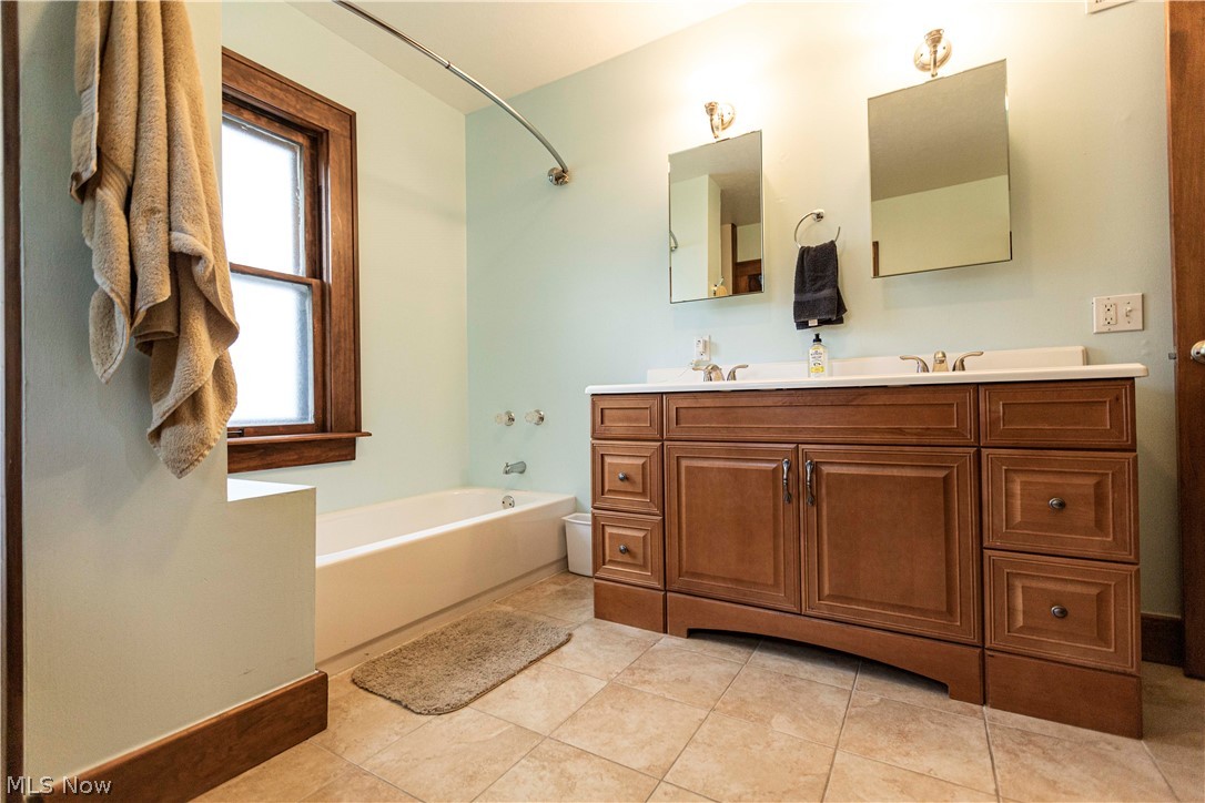 1485 Rydalmount Road Cleveland Heights, OH 44118 - Photo 23 of 35