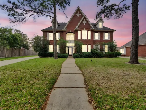 $3,050 | 4510 Chestnut Meadow Drive, Sugar Land, TX 77479
