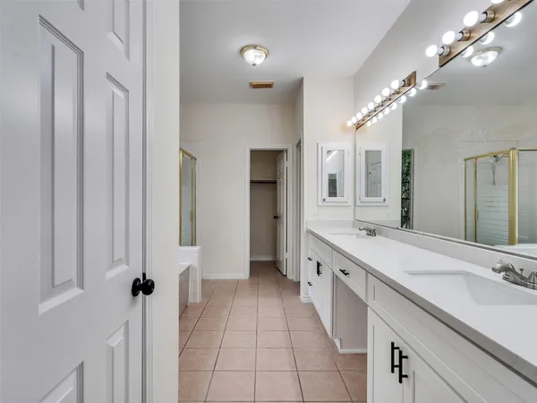 $3,050 | 4510 Chestnut Meadow Drive, Sugar Land, TX 77479