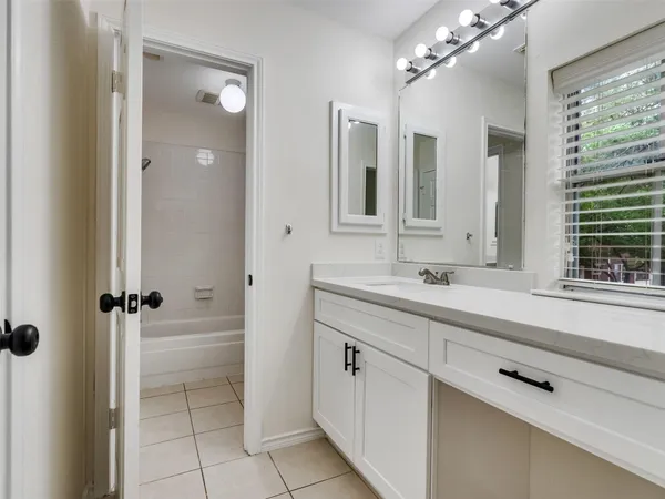 $3,050 | 4510 Chestnut Meadow Drive, Sugar Land, TX 77479