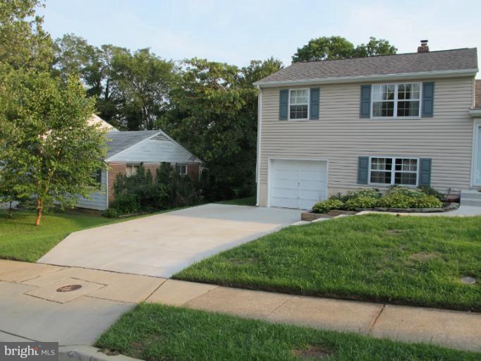 35 Tenbury Road Lutherville-Timonium, MD 21093 - Photo 8 of 27 Exterior (Front)