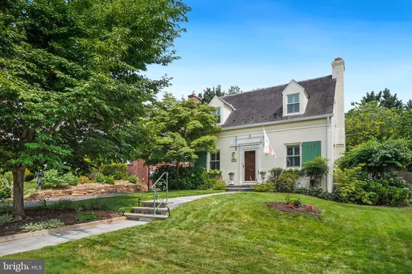 $1,325,000 | 2824 McKinley Place Northwest, Washington, DC 20015