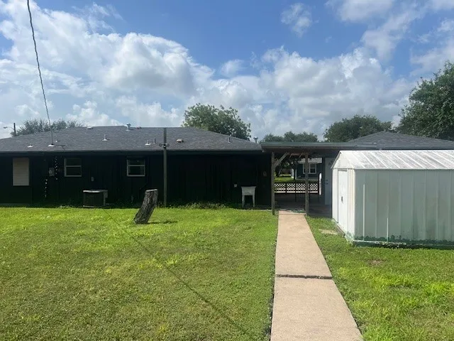 $1,650 | 404 West Avenue A Avenue, Kingsville, TX 78363