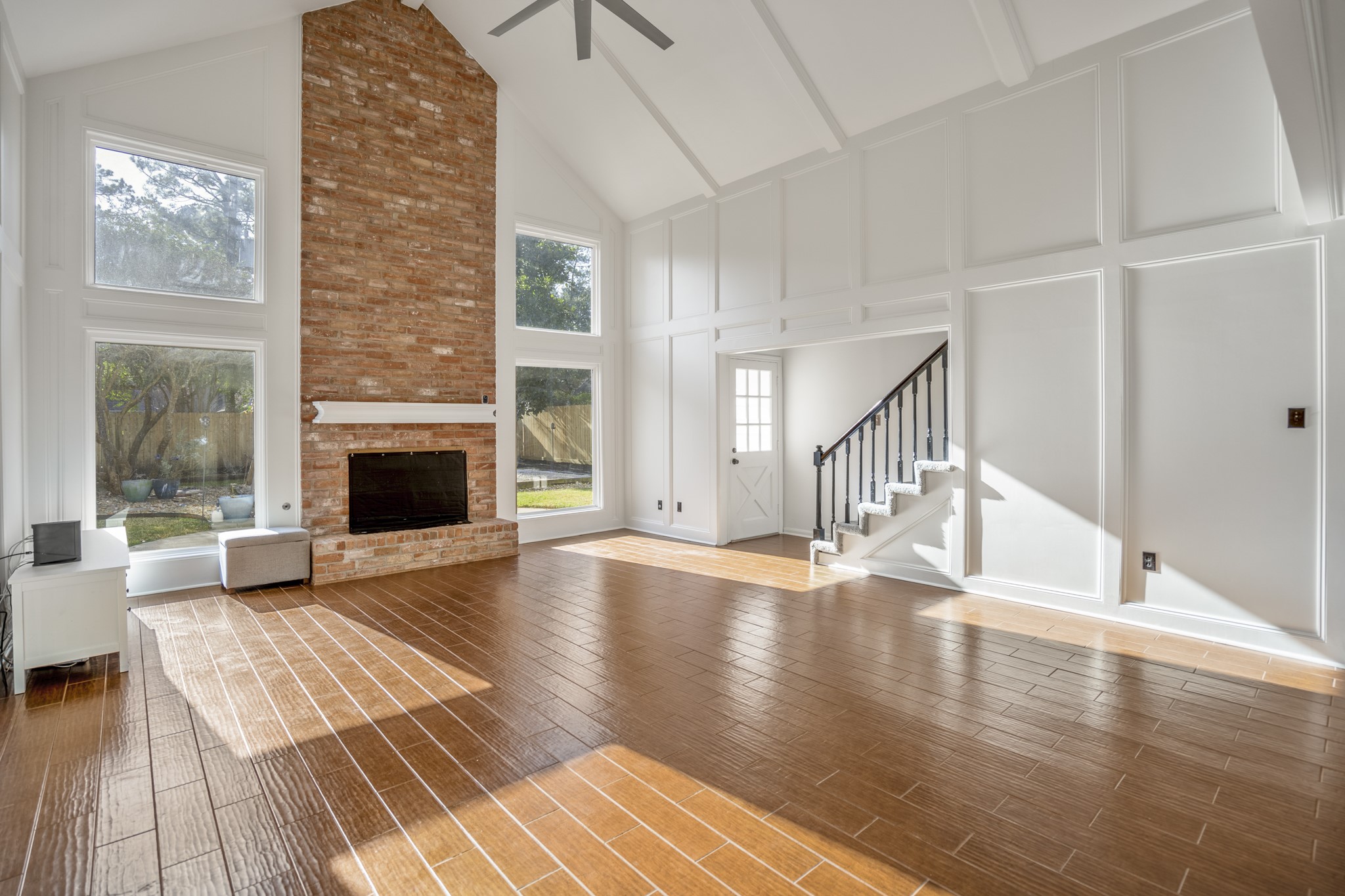 9507 Godstone Lane Spring, TX 77379 - Photo 9 of 42 Lots of space for entertaining or just gathering in the evening.