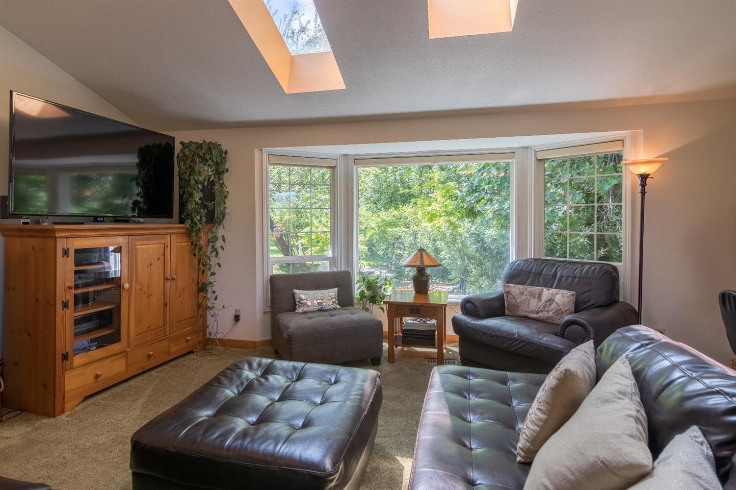 644 Holton Road Talent, OR 97540 - Photo 21 of 35 Additional Photo