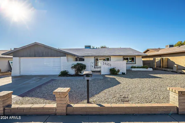 $2,600 | 14008 North 52nd Avenue, Glendale, AZ 85306