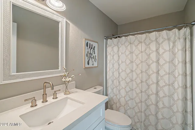 $2,600 | 14008 North 52nd Avenue, Glendale, AZ 85306