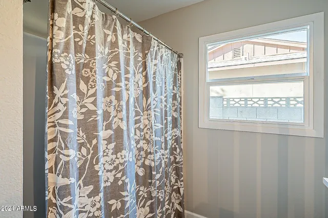 $2,600 | 14008 North 52nd Avenue, Glendale, AZ 85306