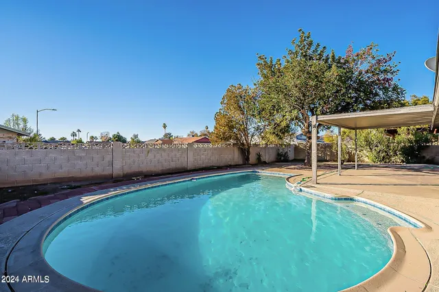 $2,600 | 14008 North 52nd Avenue, Glendale, AZ 85306