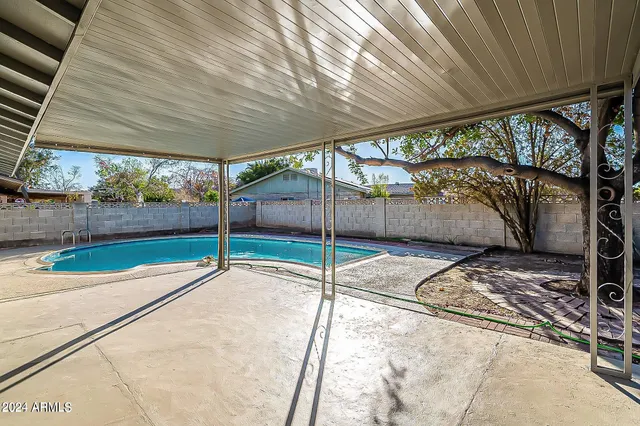 $2,600 | 14008 North 52nd Avenue, Glendale, AZ 85306