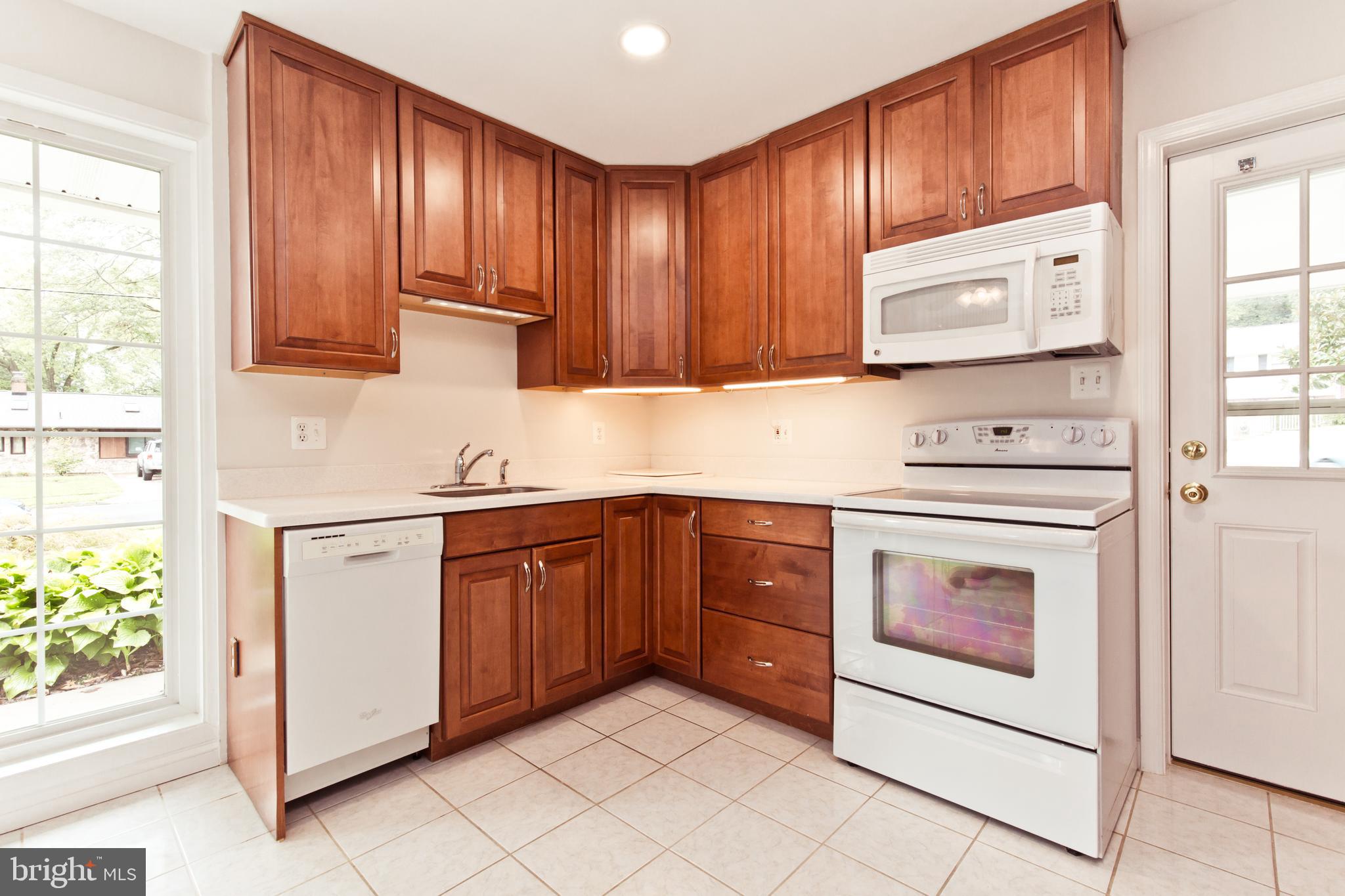 5202 Kipling Street Springfield, VA 22151 - Photo 7 of 31
