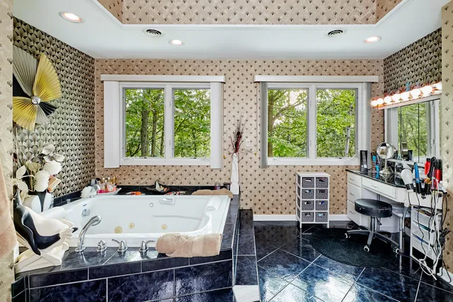 $1,499,900 | 2822 Moelter Drive, Lyons, WI 53147