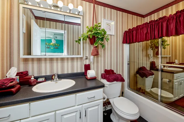 $1,499,900 | 2822 Moelter Drive, Lyons, WI 53147