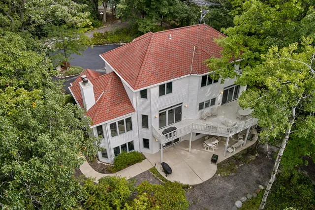 $1,499,900 | 2822 Moelter Drive, Lyons, WI 53147