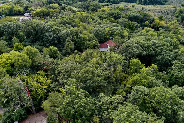 $1,499,900 | 2822 Moelter Drive, Lyons, WI 53147