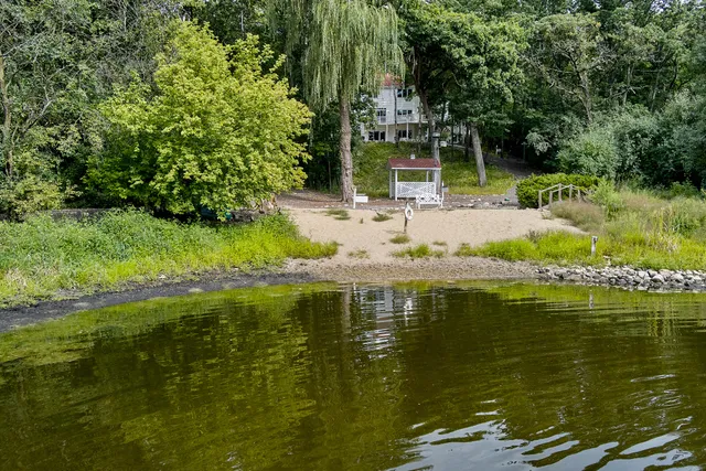 $1,499,900 | 2822 Moelter Drive, Lyons, WI 53147