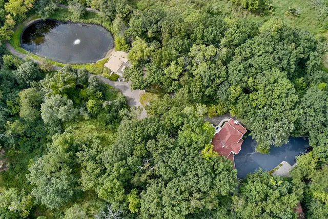 $1,499,900 | 2822 Moelter Drive, Lyons, WI 53147