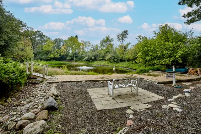 $1,499,900 | 2822 Moelter Drive, Lyons, WI 53147