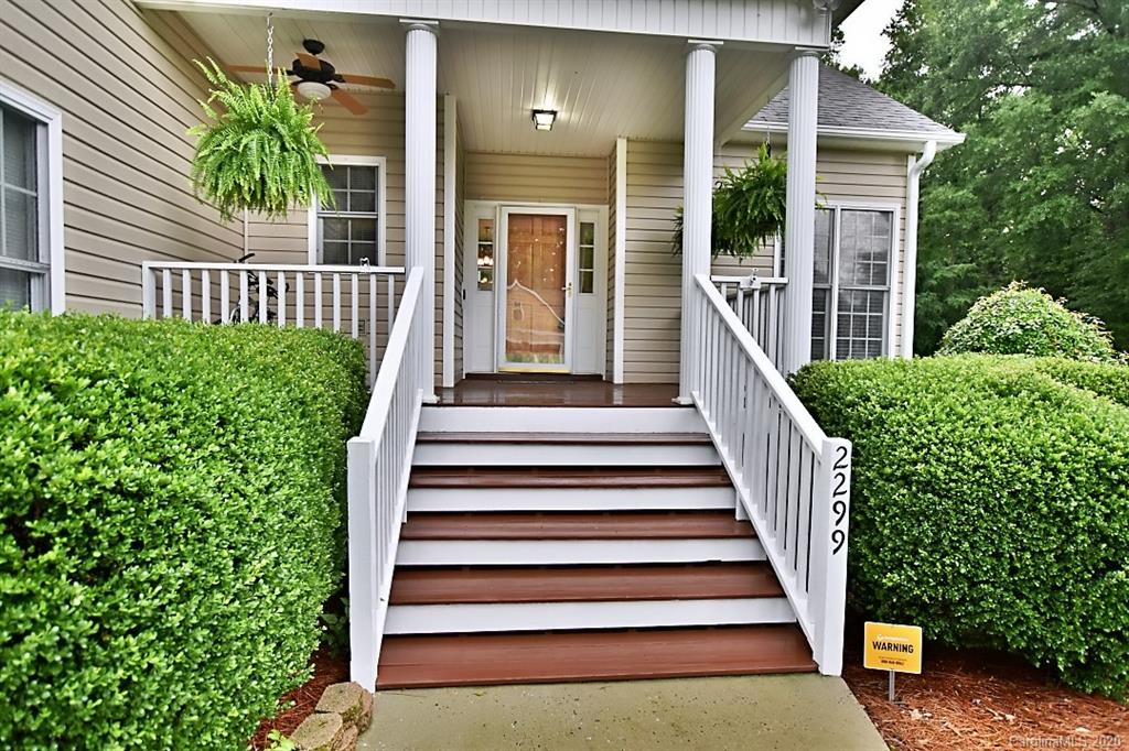 2299 Crosstrail Ridge Rock Hill, SC 29732 - Photo 2 of 24 Gallery Image 2