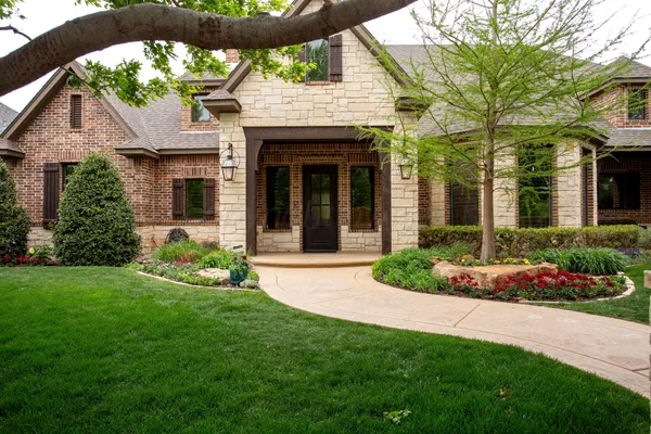 $1,249,000 | 8004 Georgetown Drive, Amarillo, TX 79119