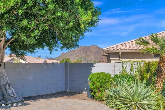 $675,000 | 5876 West Cielo Grande, Glendale, AZ 85310