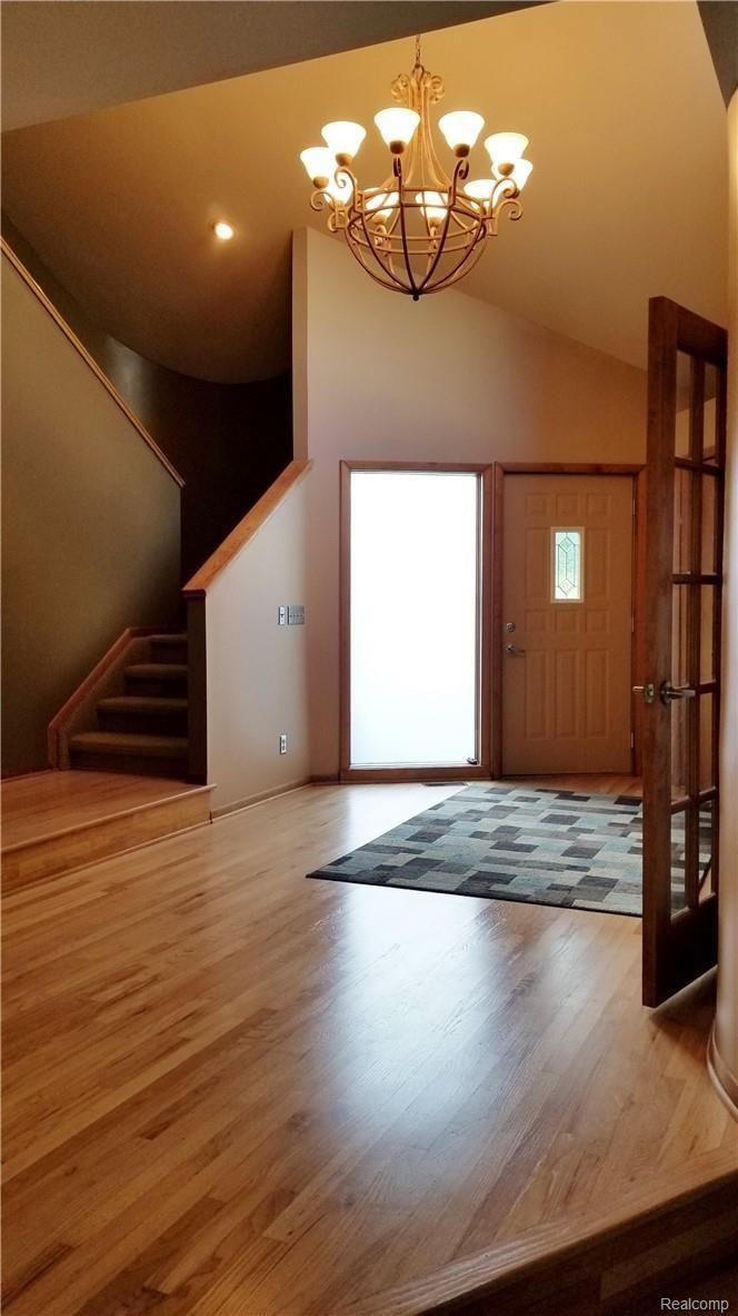 3379 Edmunton Drive Rochester, MI 48306 - Photo 4 of 49 20180914_173815.jpg