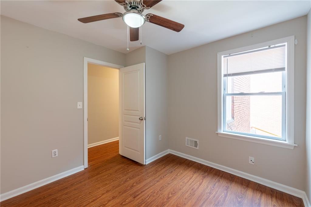 130 Chesterfield Road Pittsburgh, PA 15213 - Photo 21 of 36 2nd Bedroom