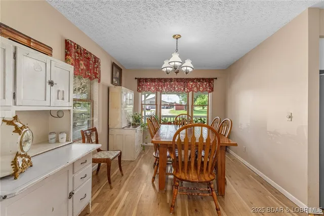 $1,295,000 | 17305 Riverside Road, Crocker, MO 65452