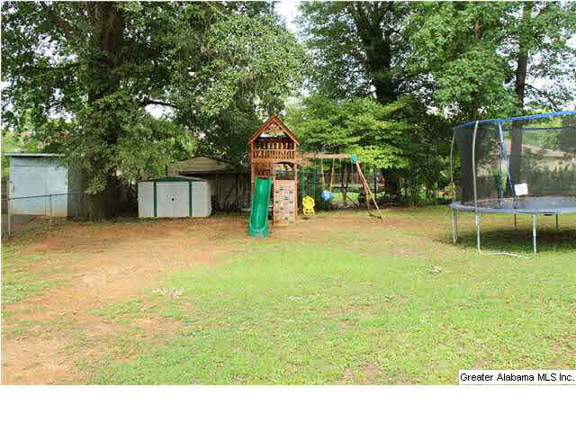 2833 Clyburne Street Bessemer, AL 35023 - Photo 3 of 20