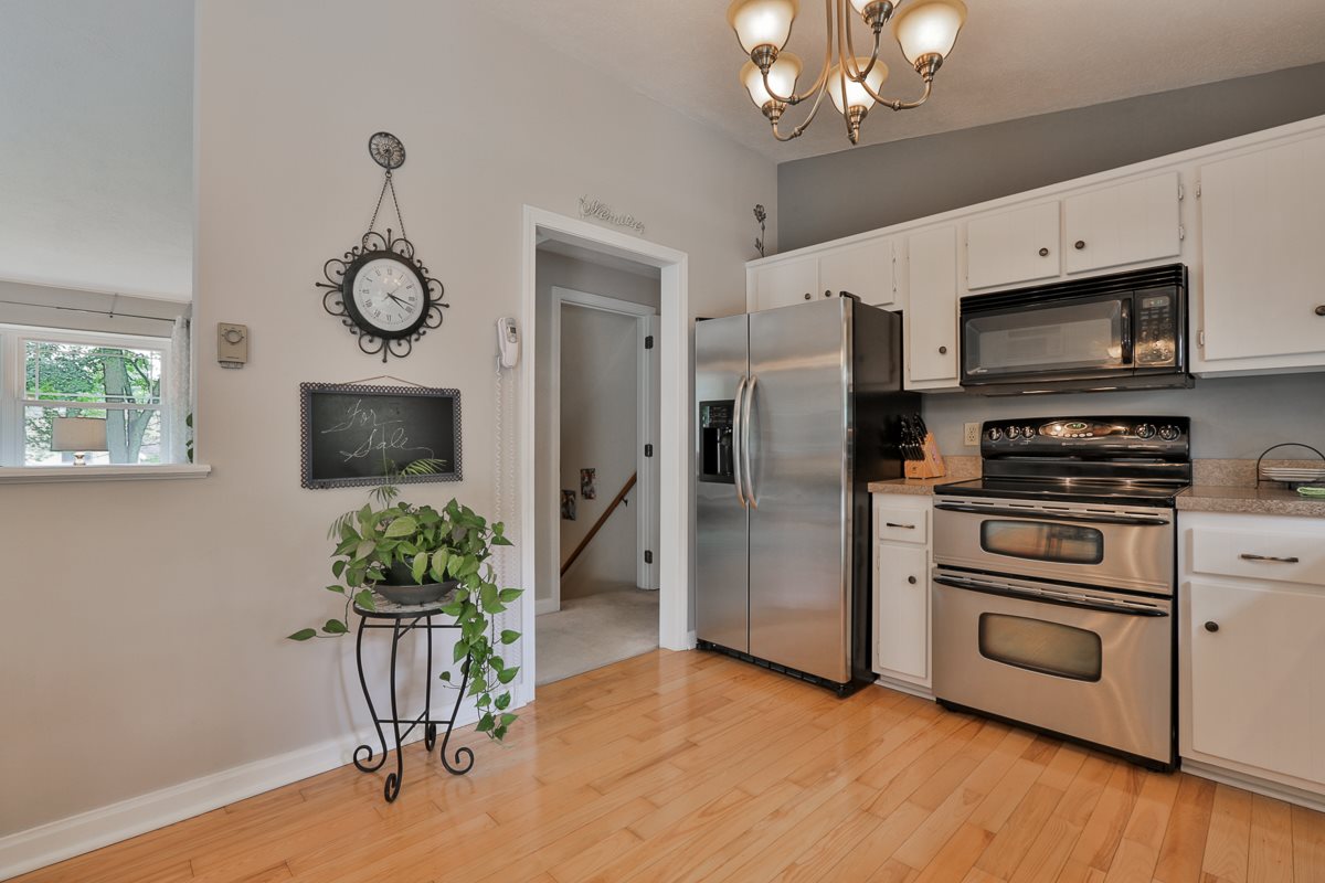 155 Lancaster Farm Road Salem, NH 03079 - Photo 11 of 27