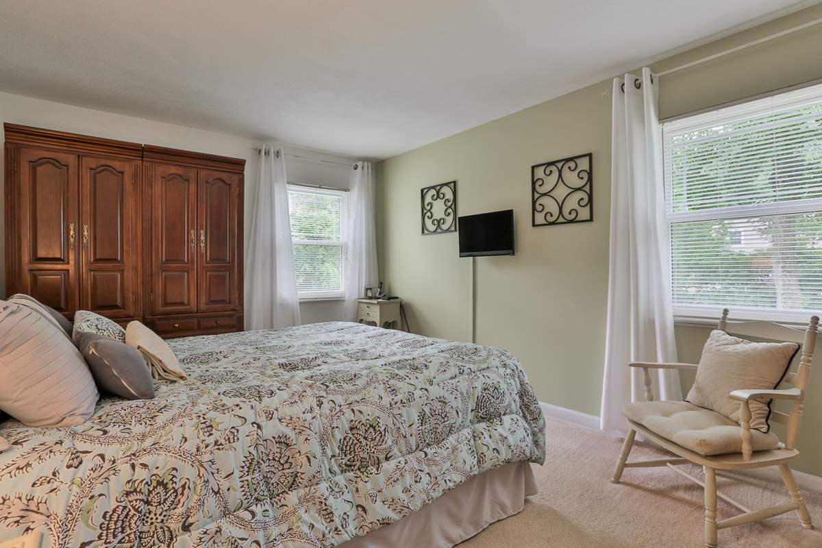 155 Lancaster Farm Road Salem, NH 03079 - Photo 15 of 27