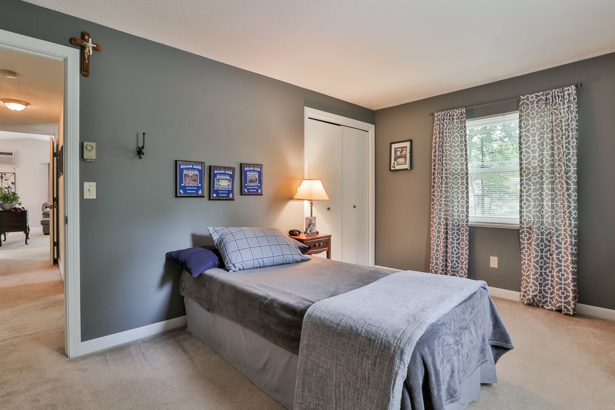 155 Lancaster Farm Road Salem, NH 03079 - Photo 17 of 27