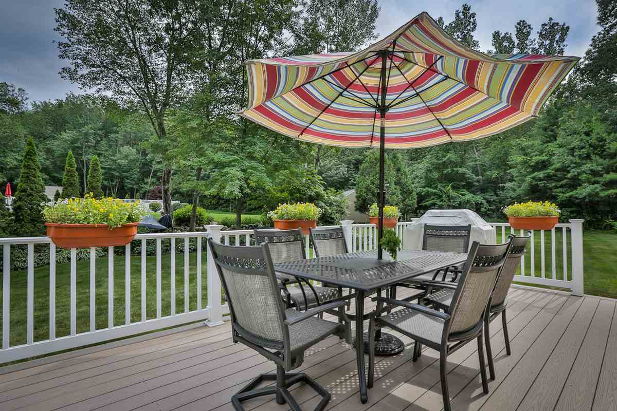 155 Lancaster Farm Road Salem, NH 03079 - Photo 23 of 27