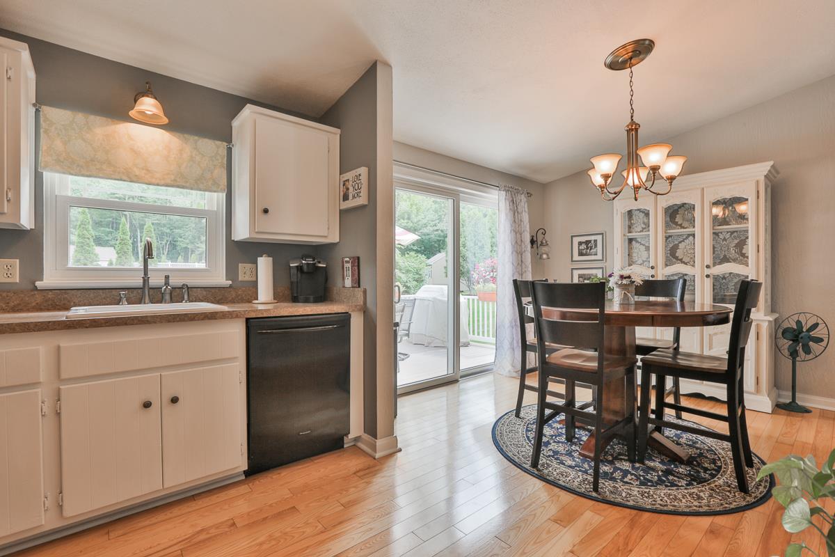 155 Lancaster Farm Road Salem, NH 03079 - Photo 10 of 27