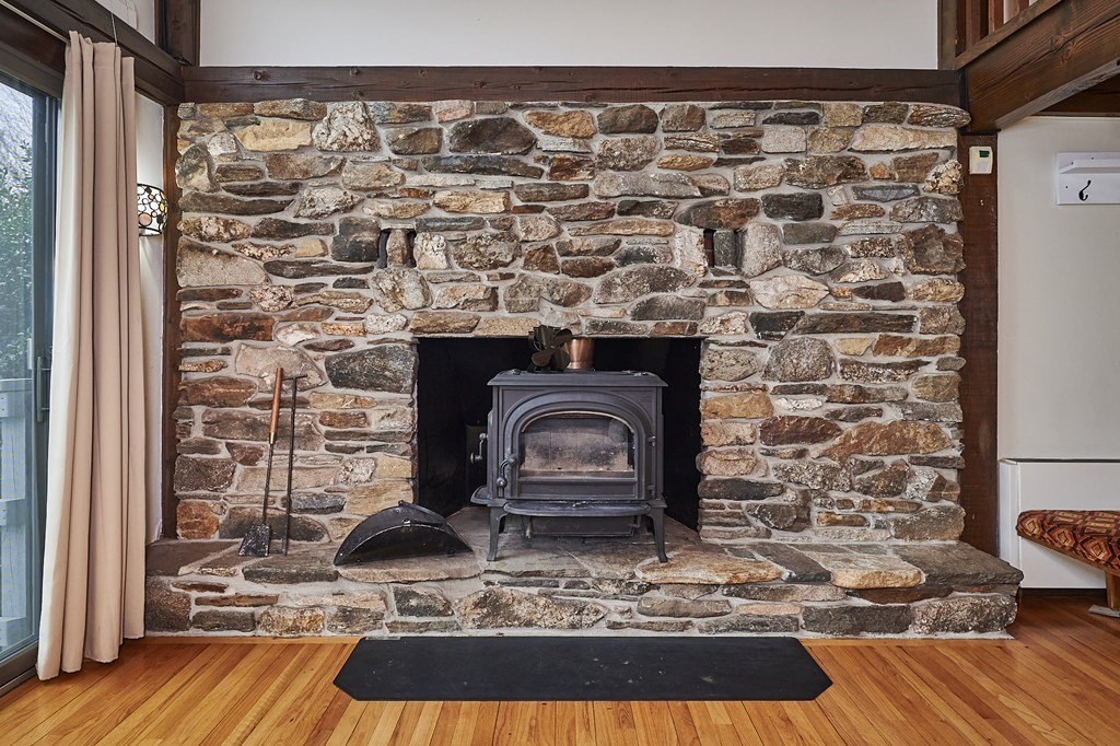 426 Kennedy Road Northampton, MA 01053 - Photo 7 of 42 Gallery Image 7