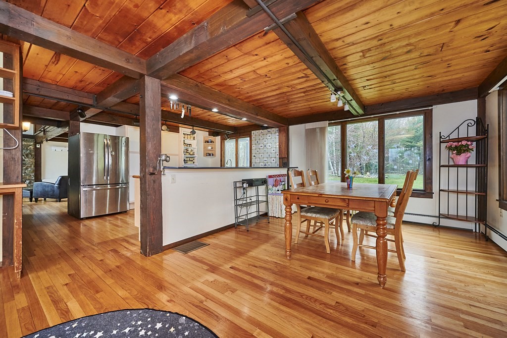 426 Kennedy Road Northampton, MA 01053 - Photo 8 of 42 Gallery Image 8