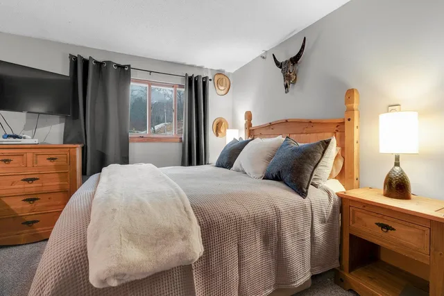 $400,000 | 8 Sunrise Drive, Unit C122, Newry, ME 04261