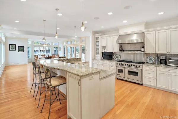 $245,000 | 605 Dune Road, Westhampton, NY 11978