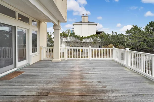 $245,000 | 605 Dune Road, Westhampton, NY 11978