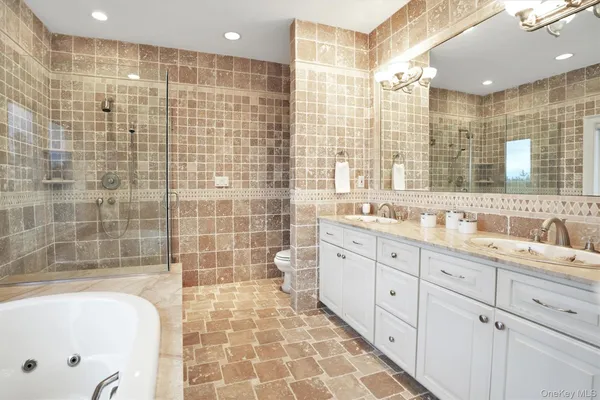 $245,000 | 605 Dune Road, Westhampton, NY 11978